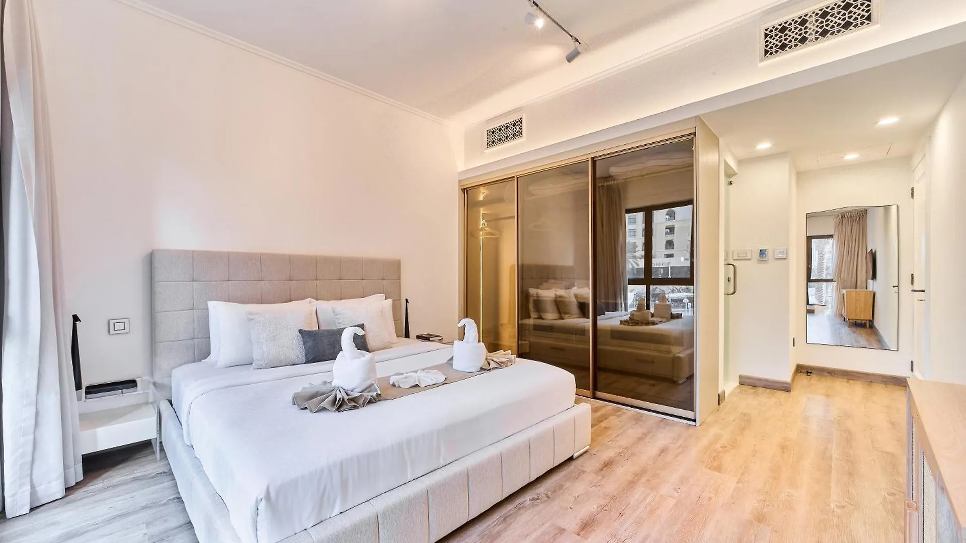 Luxury 1Br In Zaafran With Stunning Burj Khalifa View Apartment Dubai