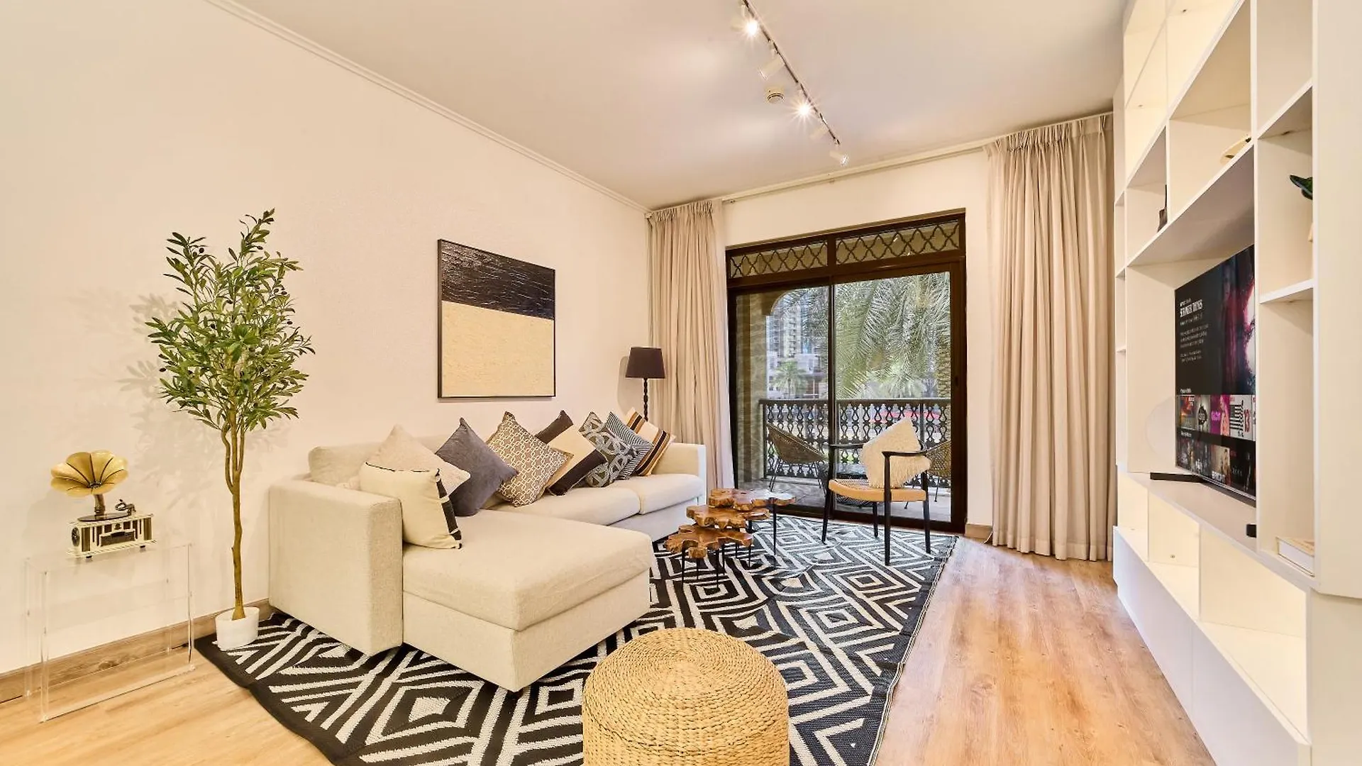 Luxury 1Br In Zaafran With Stunning Burj Khalifa View Apartment Dubai
